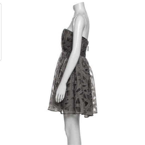 Alice + Olivia Grey Kristin Strapless Babydoll Dress Size 2 NWOT - Picture 4 of 6